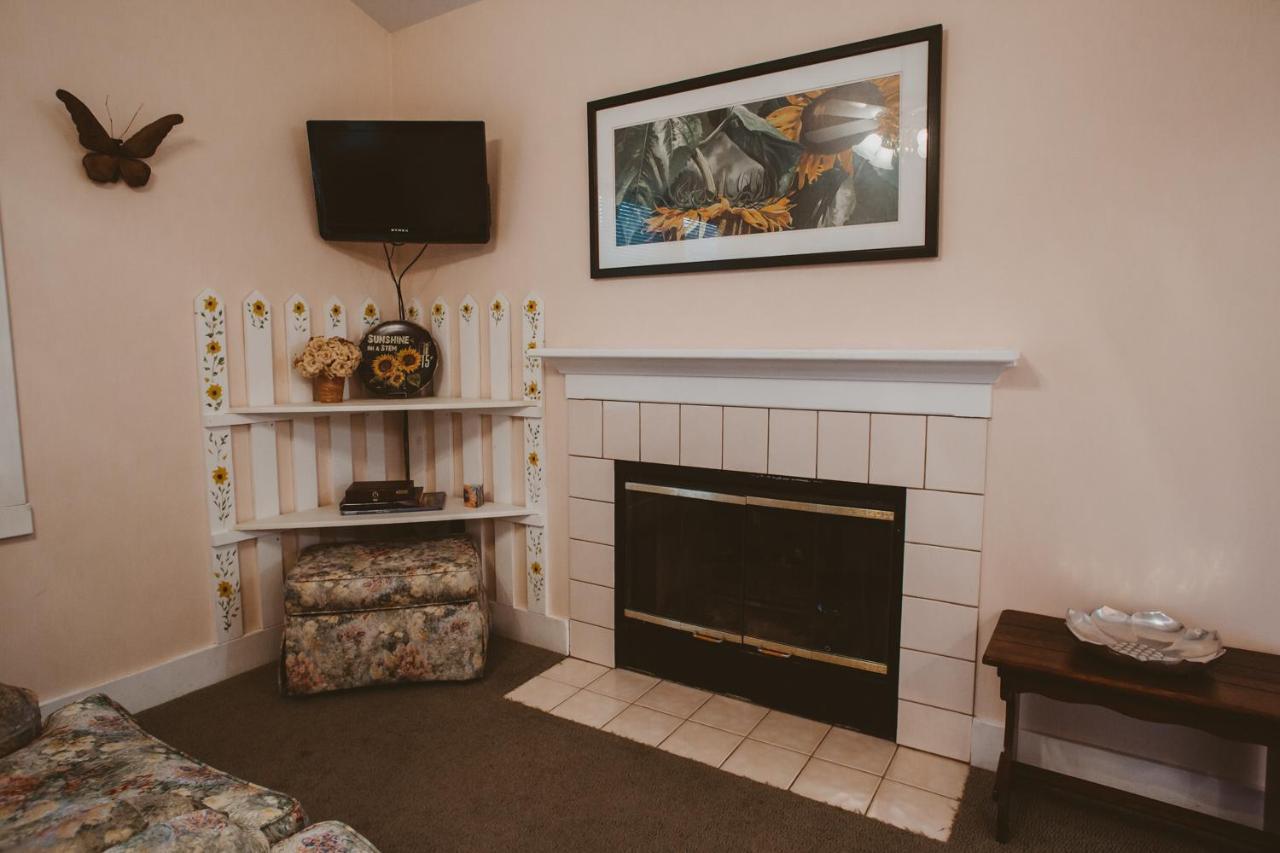 Garden Grove Inn Bed And Breakfast Union Pier エクステリア 写真