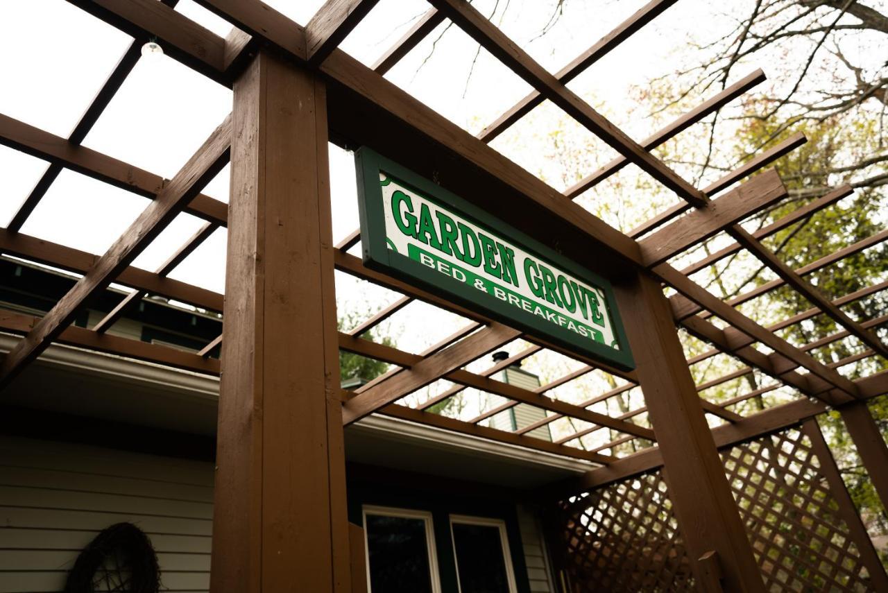 Garden Grove Inn Bed And Breakfast Union Pier エクステリア 写真